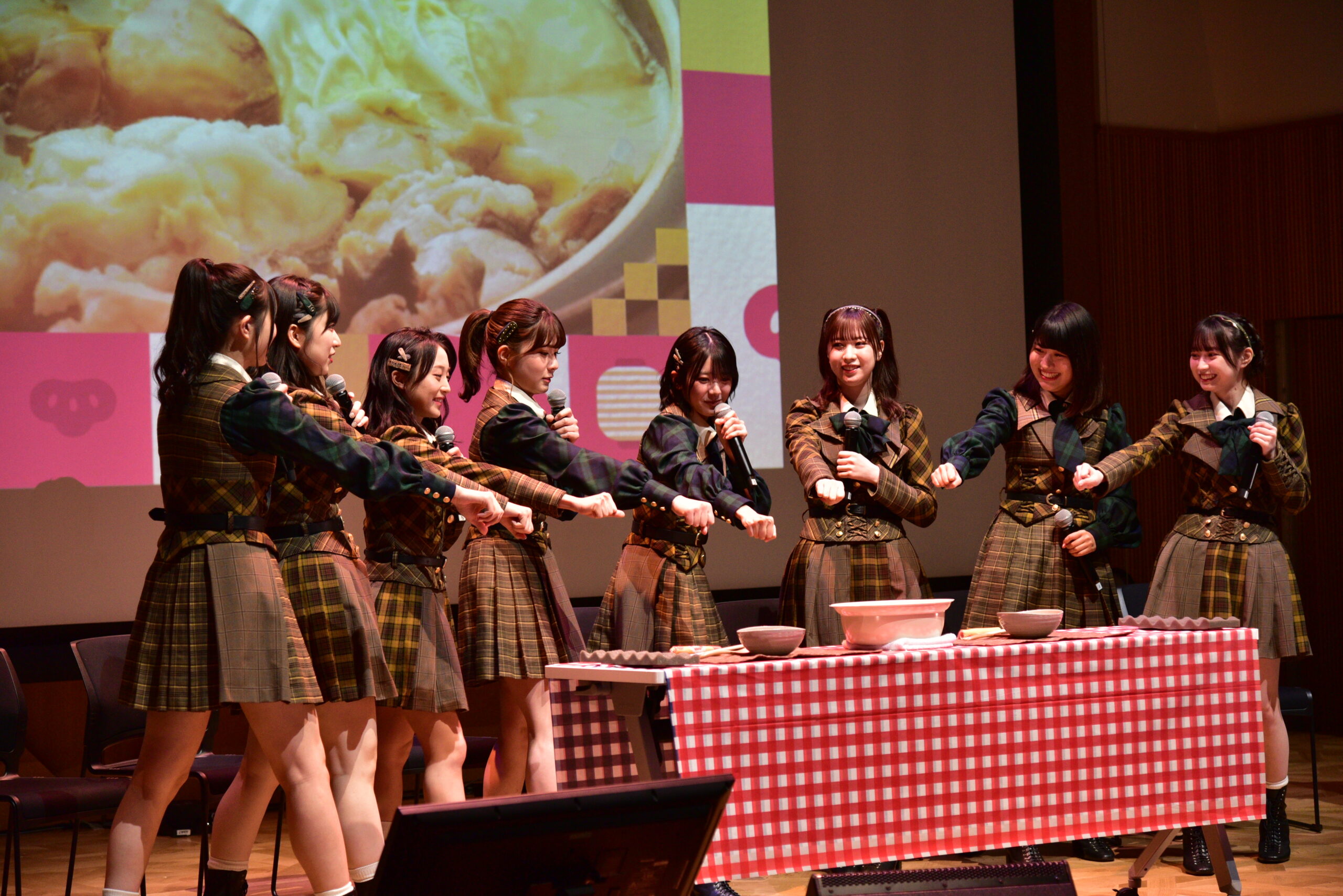 「どうしても福島が好きだ」。お得な前売り＆AKB48 SPステージチケット発売中。